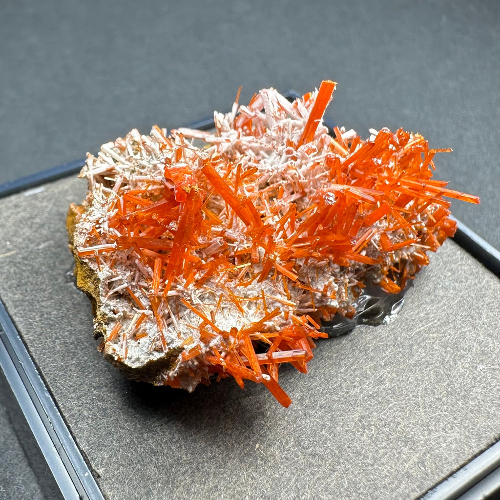 Crocoite on Matrix